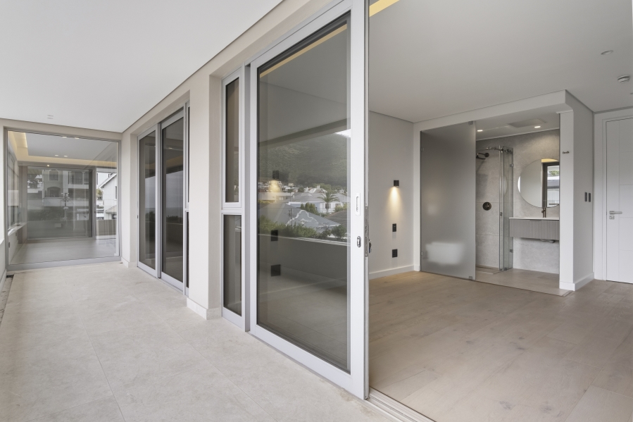 3 Bedroom Property for Sale in Fresnaye Western Cape